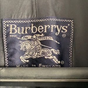 Authentic vintage Burberry trench Kensington men’